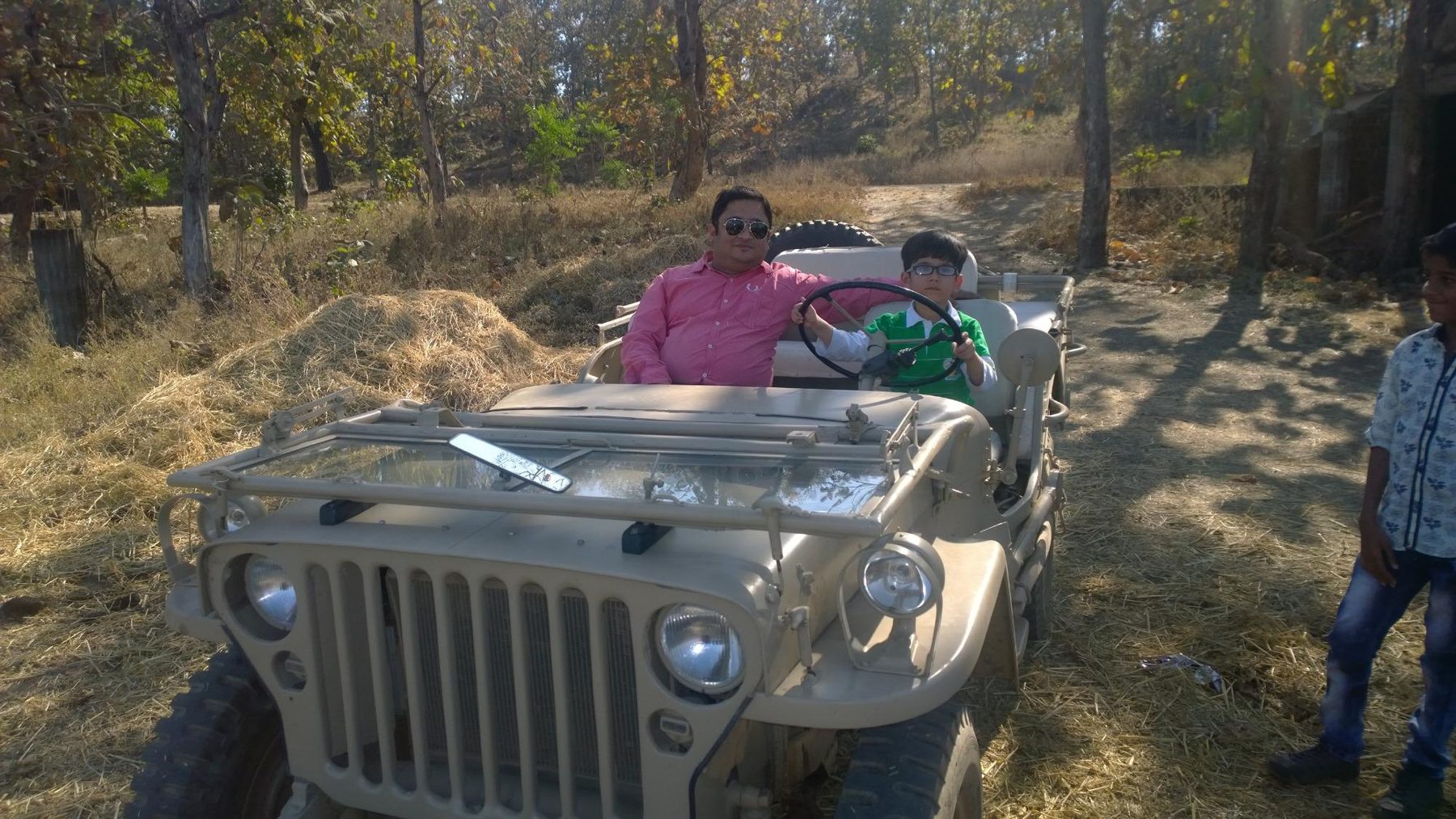 Guests setting out on an open jeep safari
